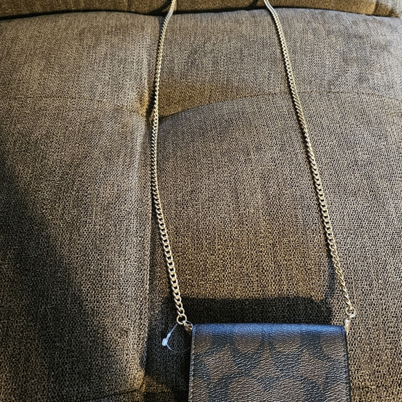 NWOT Coach Signature Mini Wallet on Chain - Picture 5 of 10